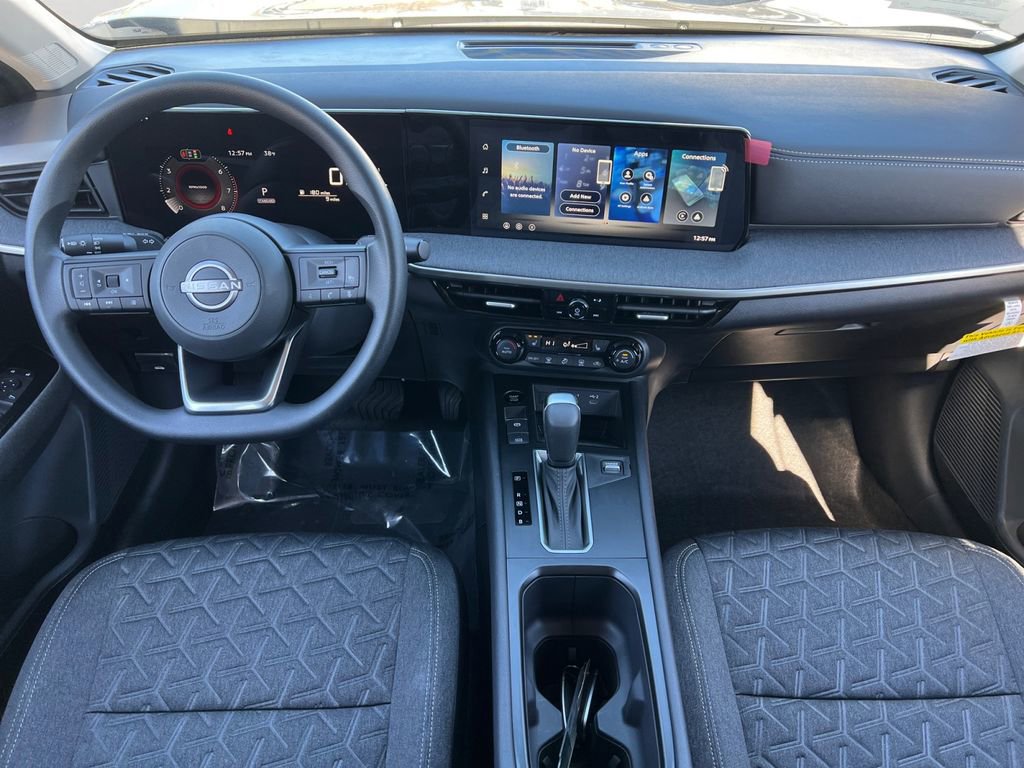 Used 2026 Nissan Kicks SV w/ SV Premium Package image 11