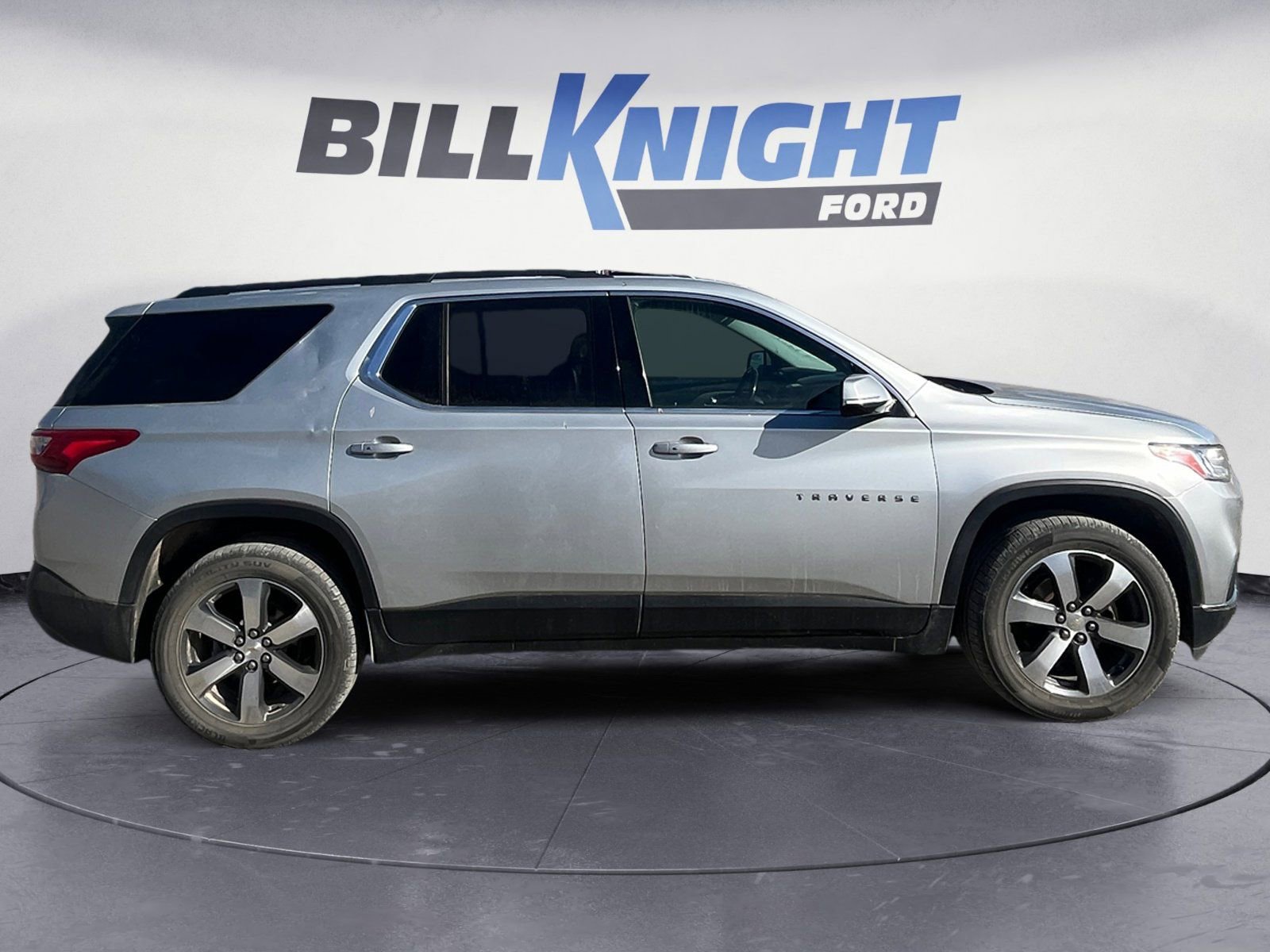 Used 2019 Chevrolet Traverse LT w/ LT Premium Package image 6