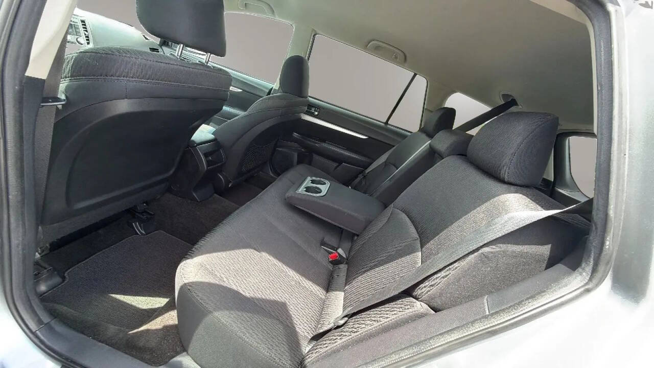 Used 2012 Subaru Outback 2.5i Premium w/ All-Weather Pkg AWD/4WD image 14