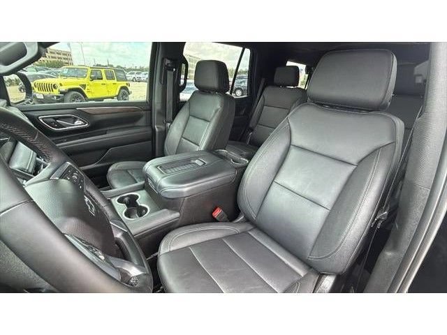 Used 2024 Chevrolet Tahoe Z71 w/ Luxury Package AWD/4WD image 15