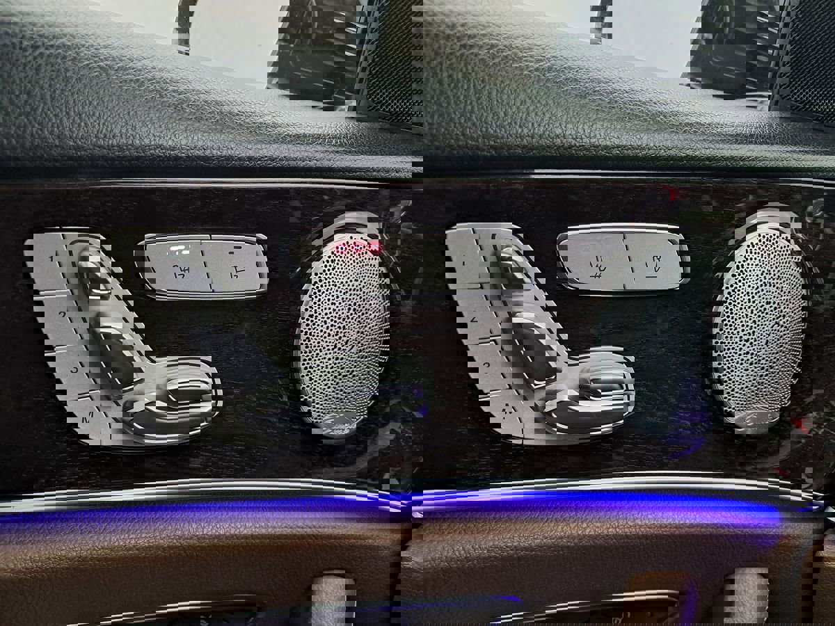 Used 2018 Mercedes-Benz E 400 4MATIC Sedan image 14