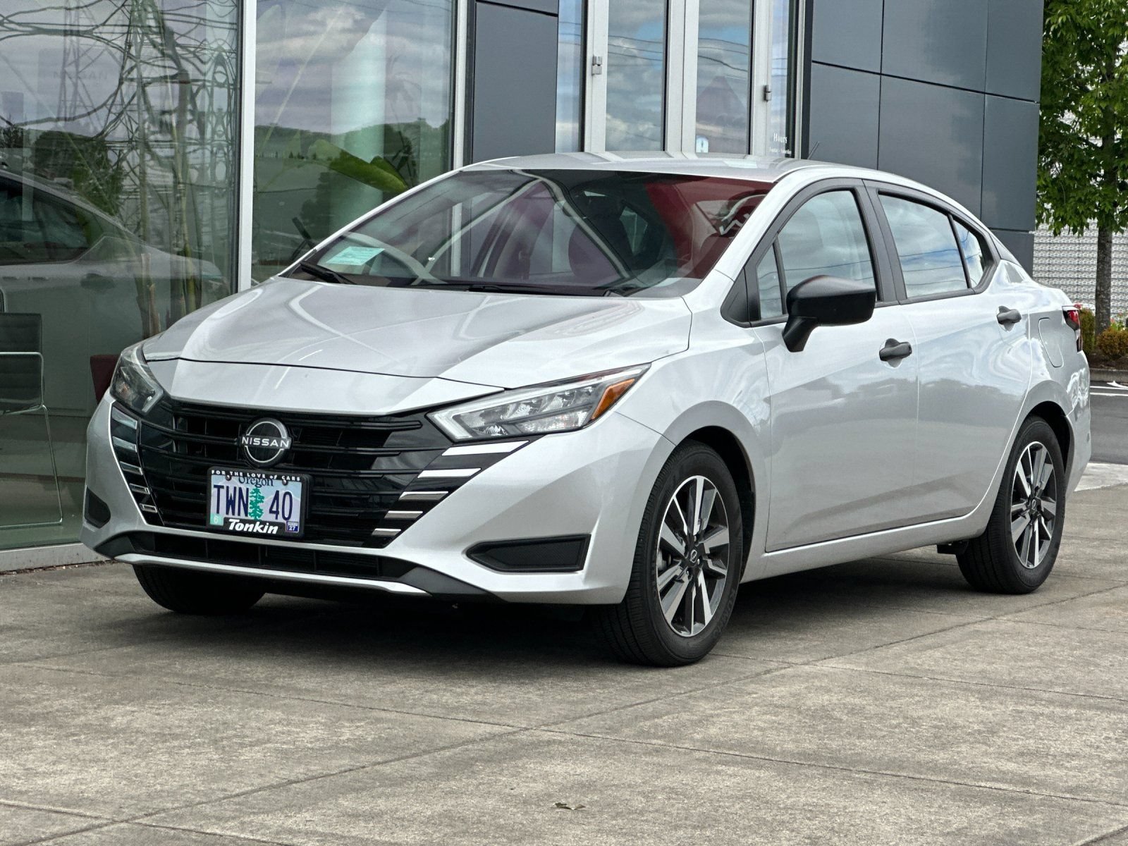 Used 2025 Nissan Versa S w/ S Plus Package FWD image 7