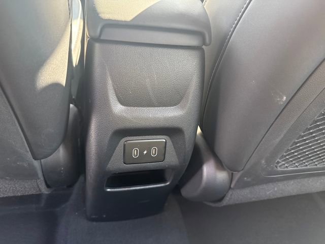 Used 2024 Hyundai Venue Limited image 18