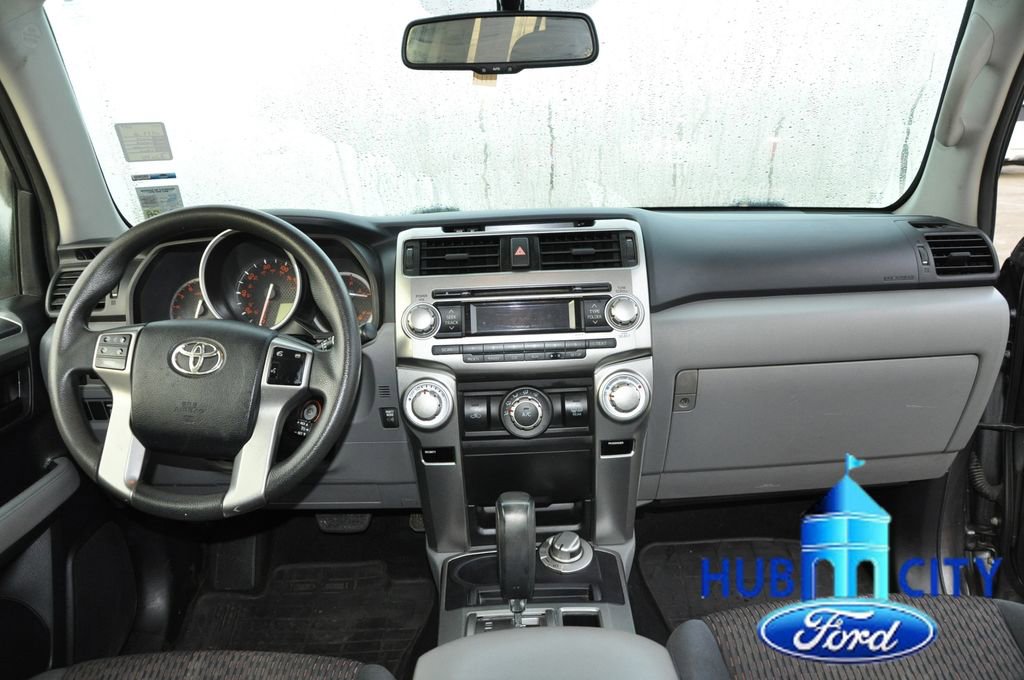 Used 2013 Toyota 4Runner SR5 w/ Convenience Pkg image 18