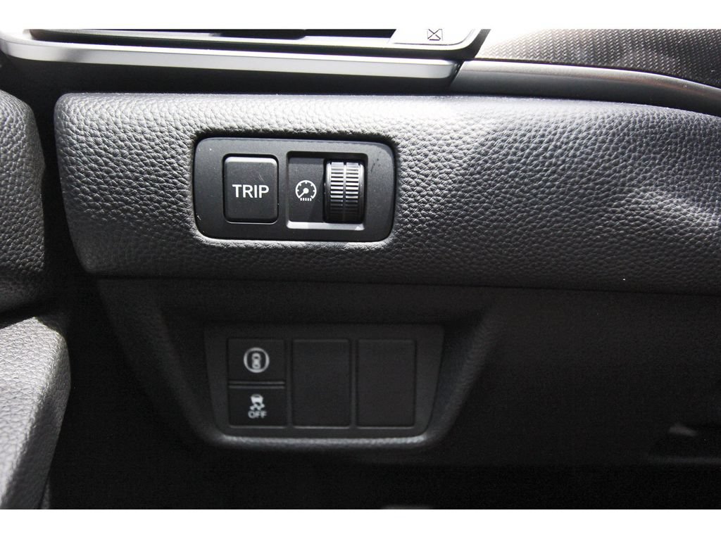 Used 2018 Honda Accord Sport image 19