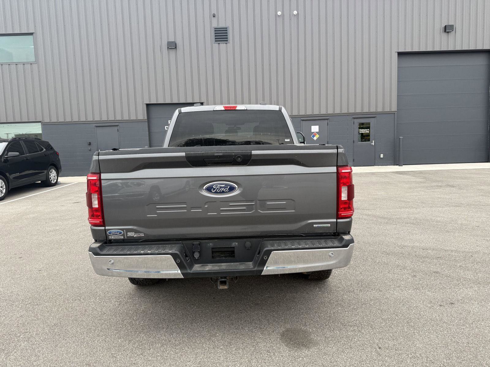 Used 2021 Ford F150 XLT w/ Trailer Tow Package AWD/4WD image 4