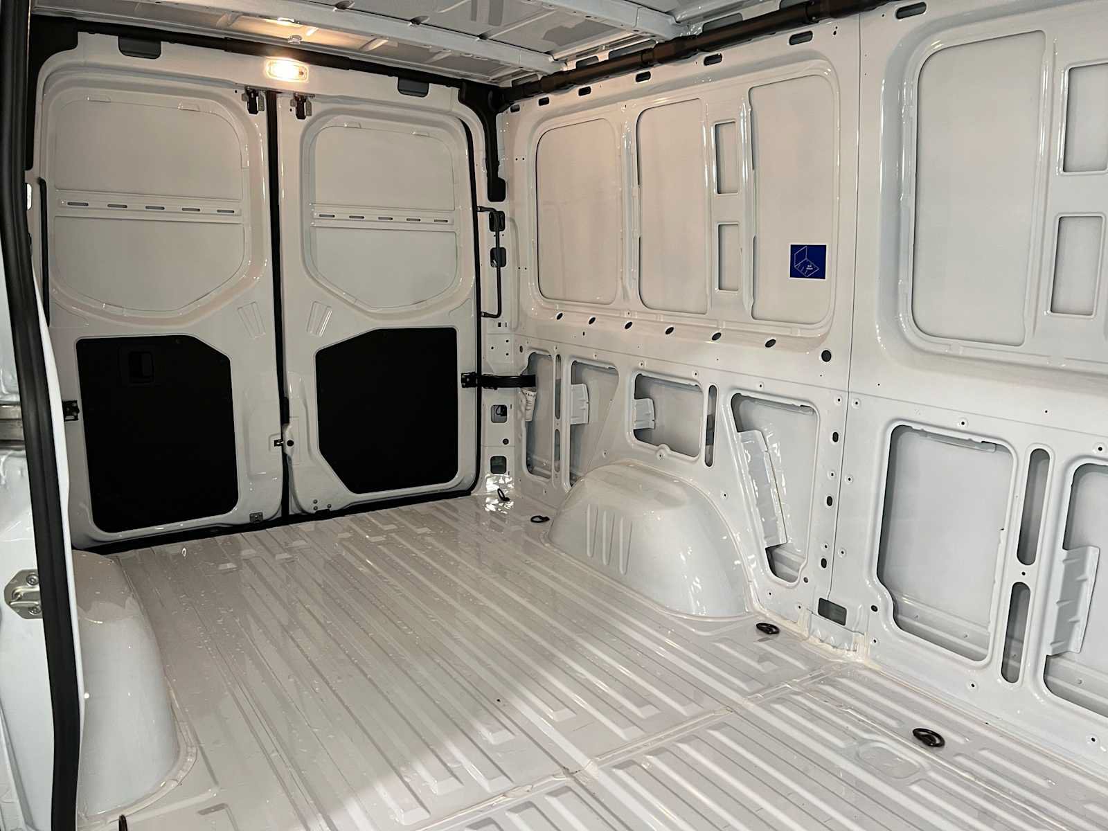Used 2025 Mercedes-Benz Sprinter 2500 image 13