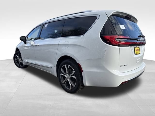 New 2026 Chrysler Pacifica Pinnacle AWD/4WD image 5