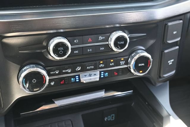 Certified 2025 Ford F450 Lariat w/ Lariat Ultimate Package AWD/4WD image 27