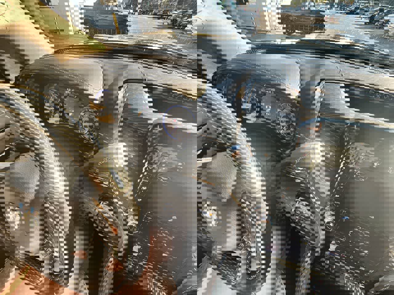 Used 2022 RAM 2500 Limited w/ Towing Technology Group image 16