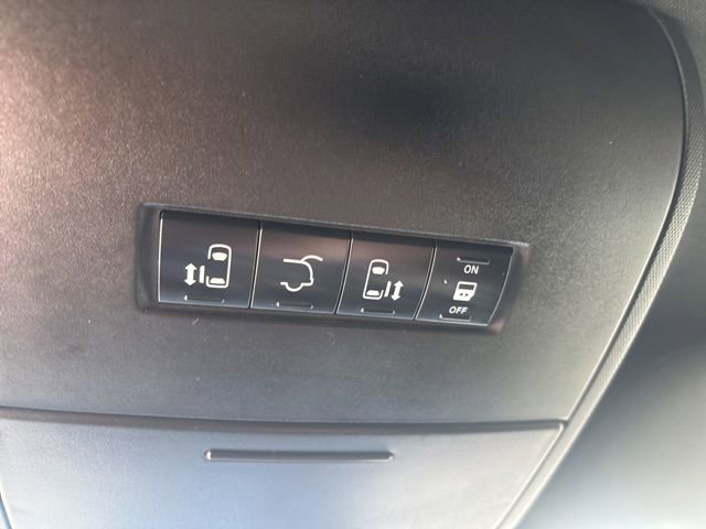 Used 2019 Dodge Grand Caravan SXT FWD image 18
