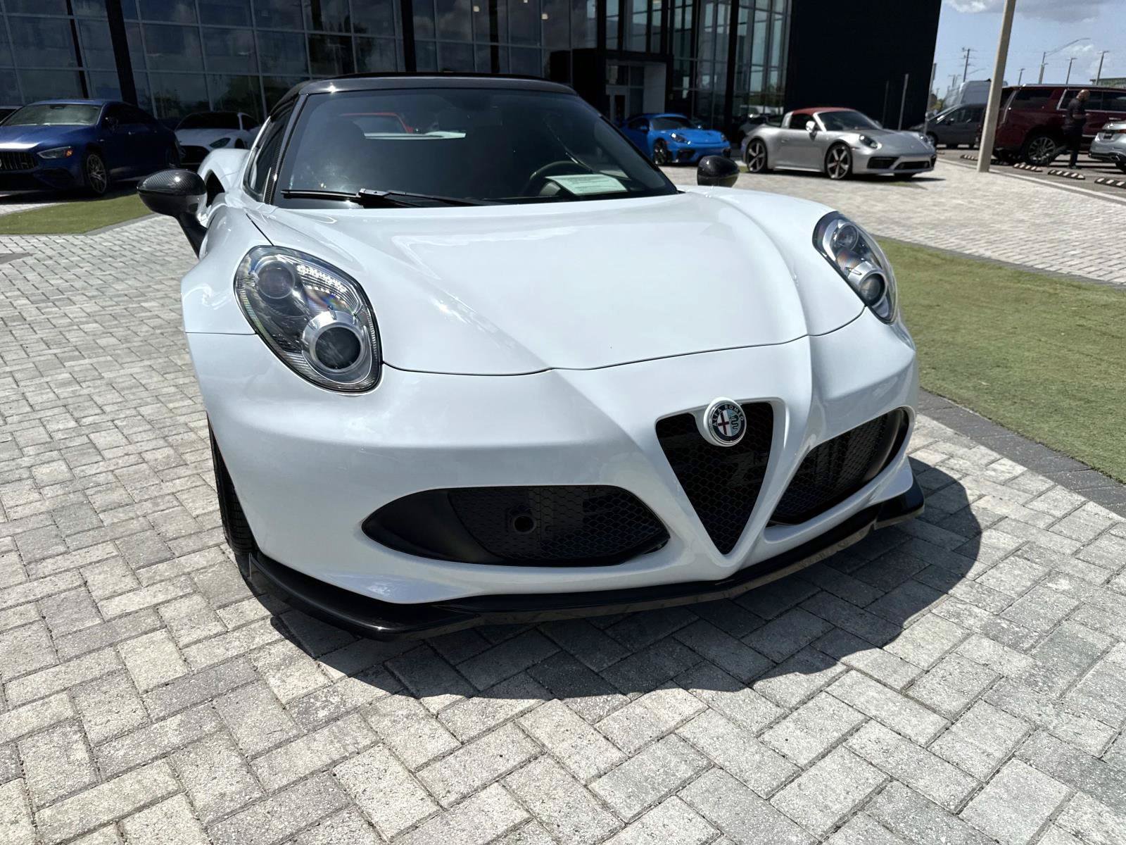 Used 2016 Alfa Romeo 4C Spider RWD image 8
