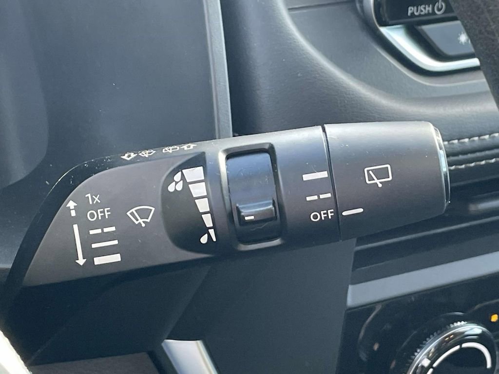 Used 2024 Nissan Rogue S image 20