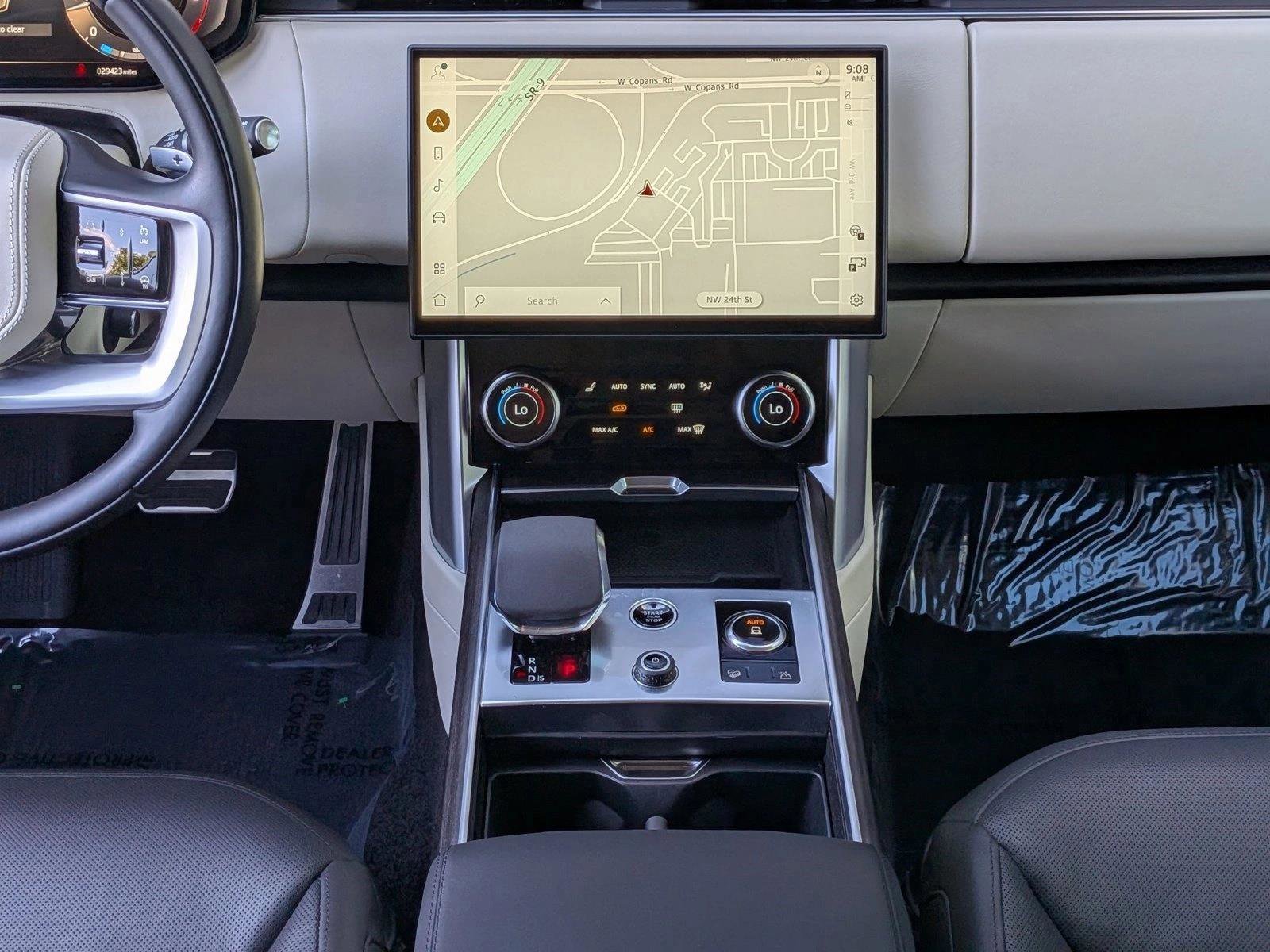 Certified 2023 Land Rover Range Rover SE AWD/4WD image 12