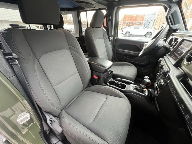 Used 2023 Jeep Wrangler Unlimited w/ Cold Weather Group image 19