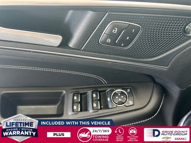 Used 2024 Ford Edge Titanium image 19