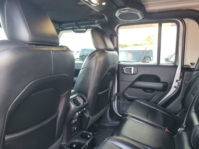 Used 2020 Jeep Gladiator Overland AWD/4WD image 16