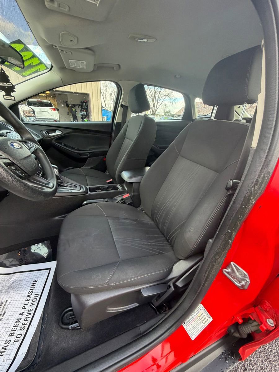 Used 2015 Ford Focus SE image 23