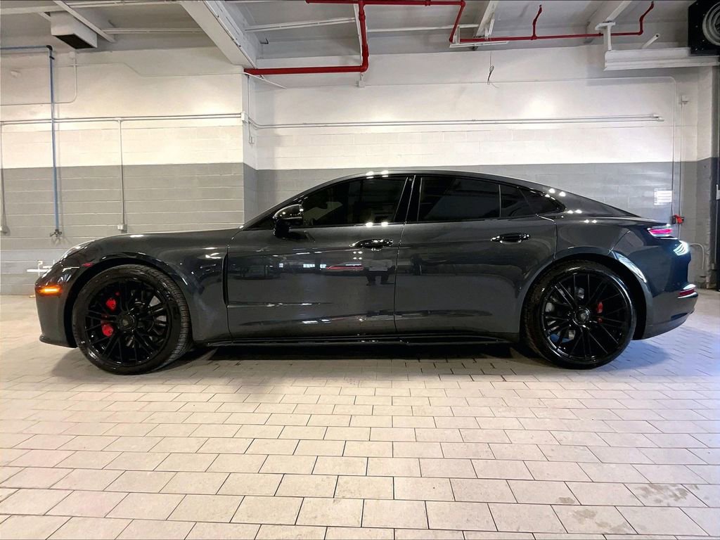 Certified 2025 Porsche Panamera GTS image 2