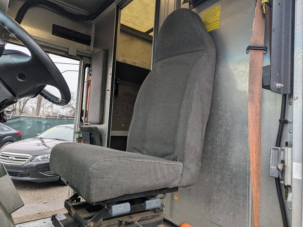 Used 2019 Ford E-450 and Econoline 450 Super Duty image 13