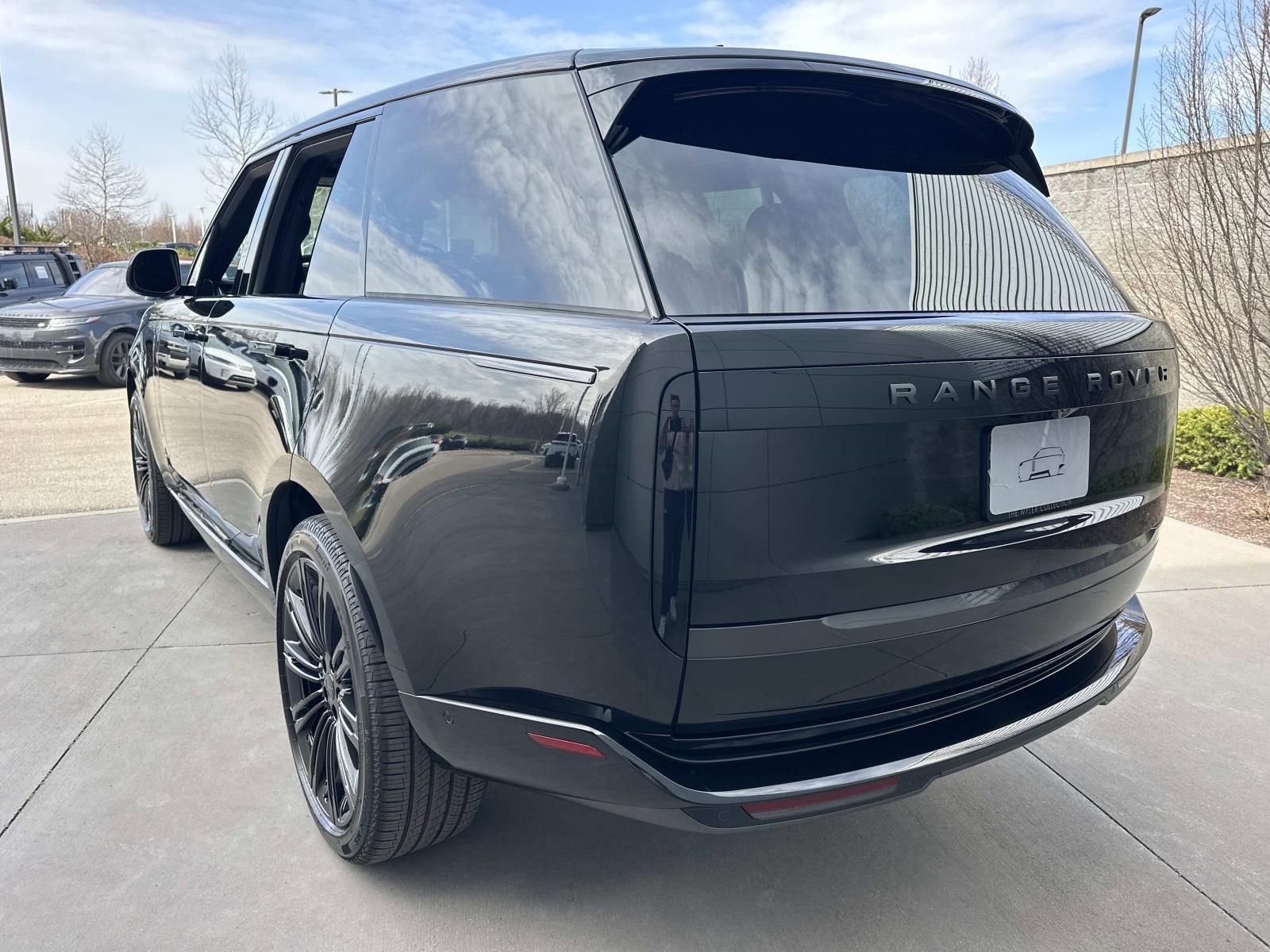 New 2026 Land Rover Range Rover SE AWD/4WD image 7