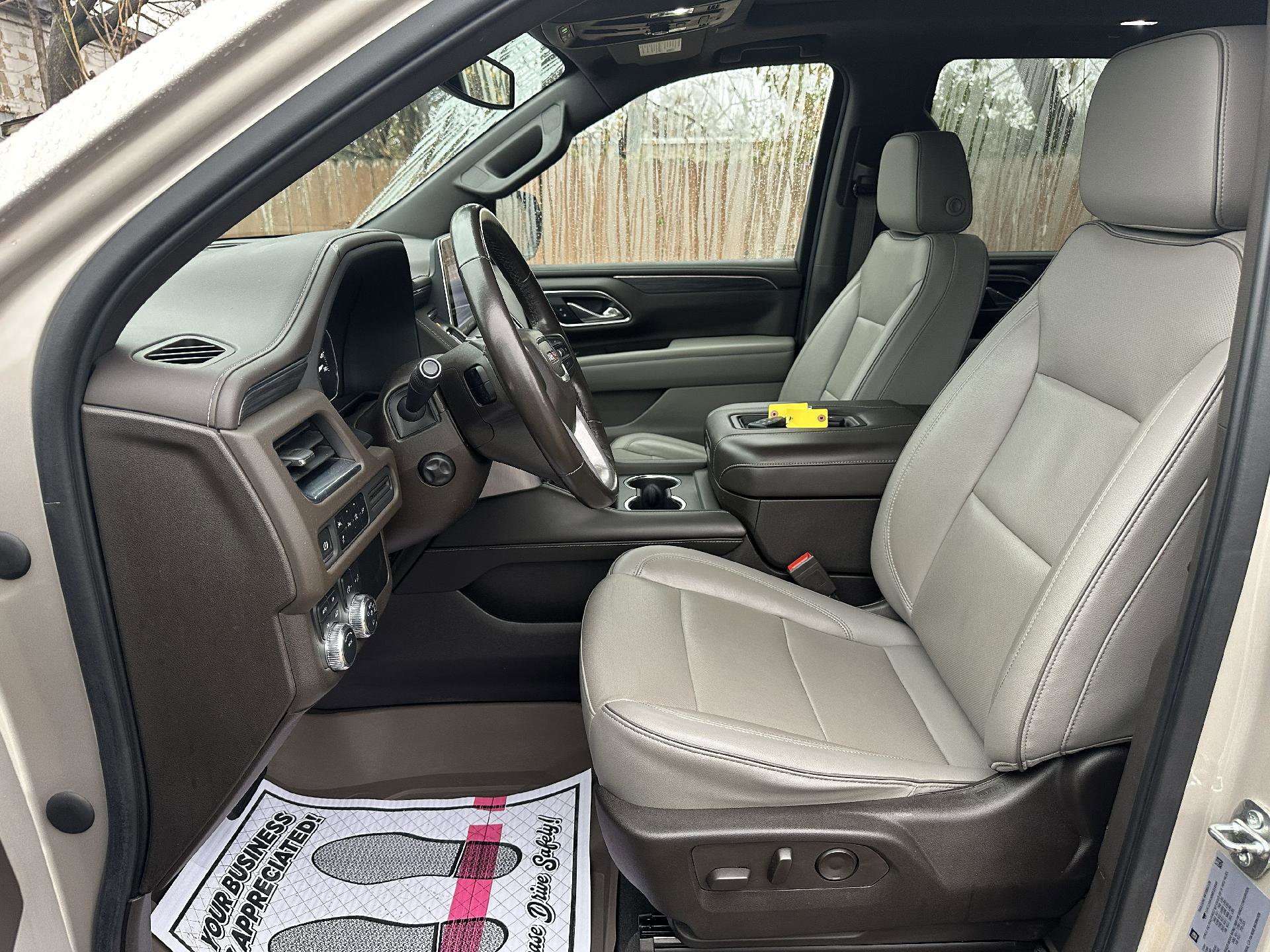 Used 2021 GMC Yukon SLT w/ SLT Premium Package image 17