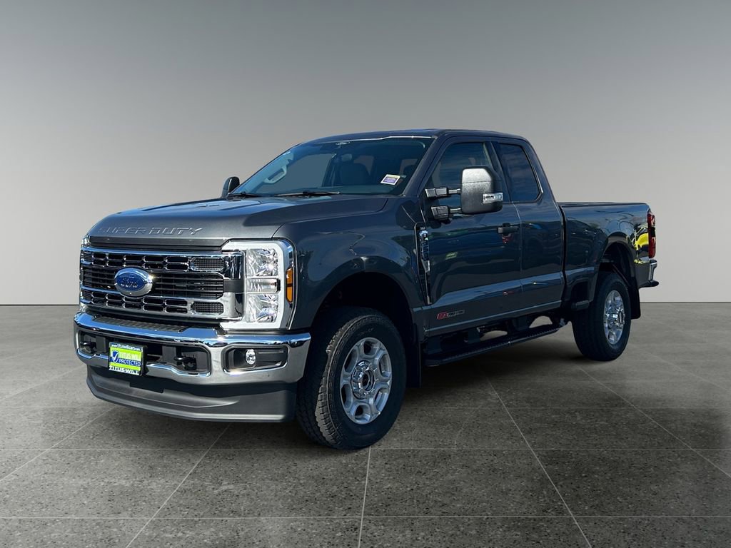 New 2026 Ford F350 XLT image 3