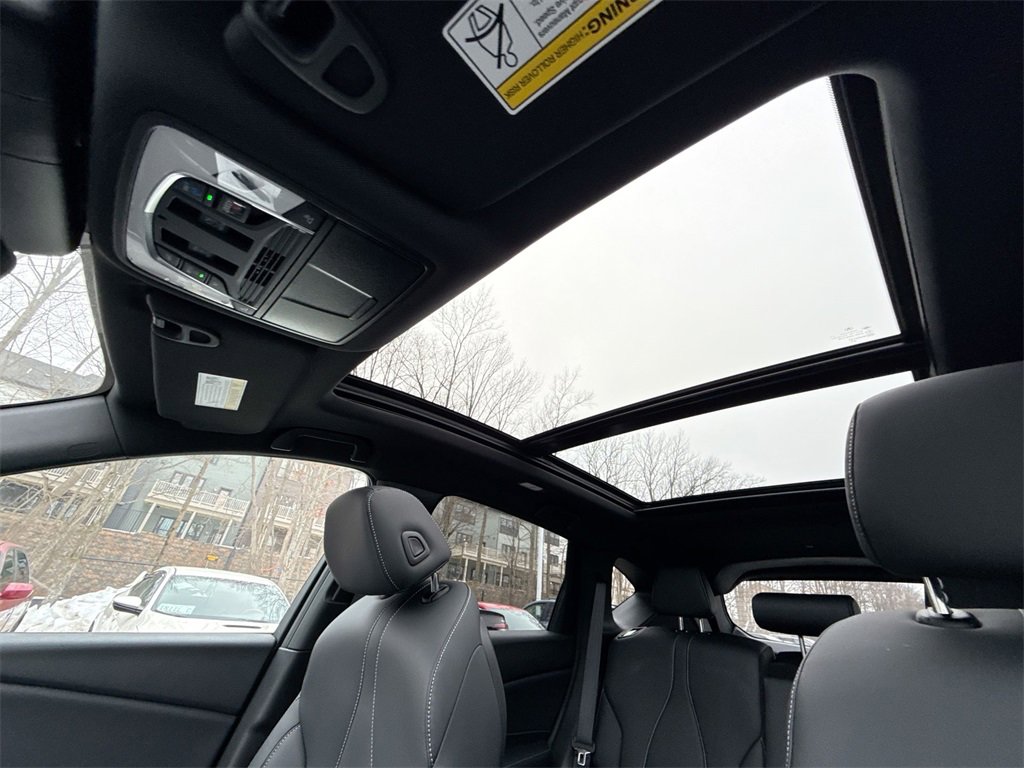 Used 2025 Acura RDX SH-AWD image 16