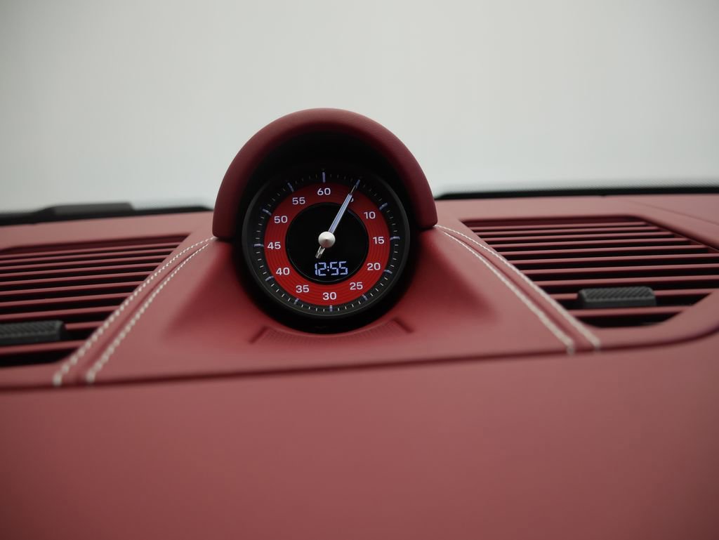 Certified 2025 Porsche 911 Carrera GTS RWD image 34