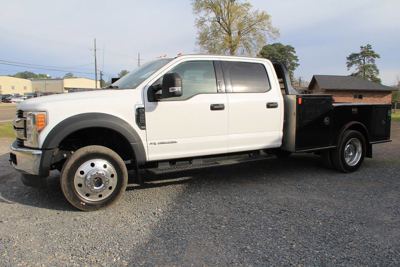 Used 2017 Ford F450 XLT w/ XLT Value Package AWD/4WD image 3