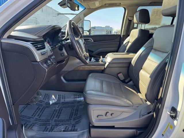 Used 2019 GMC Yukon XL Denali w/ Open Road Package image 9
