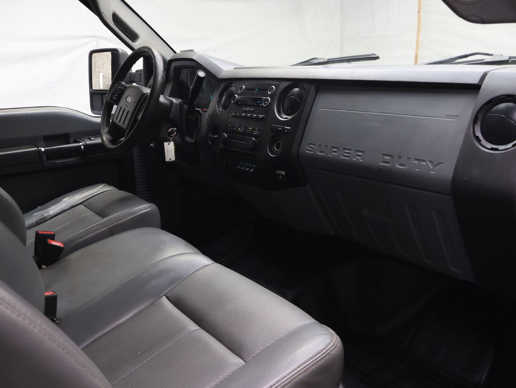 Used 2016 Ford F550 4x4 Regular Cab Super Duty image 10