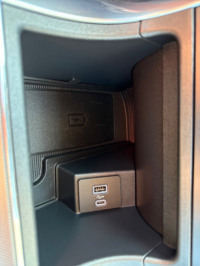 Used 2022 Ford Edge Titanium image 28