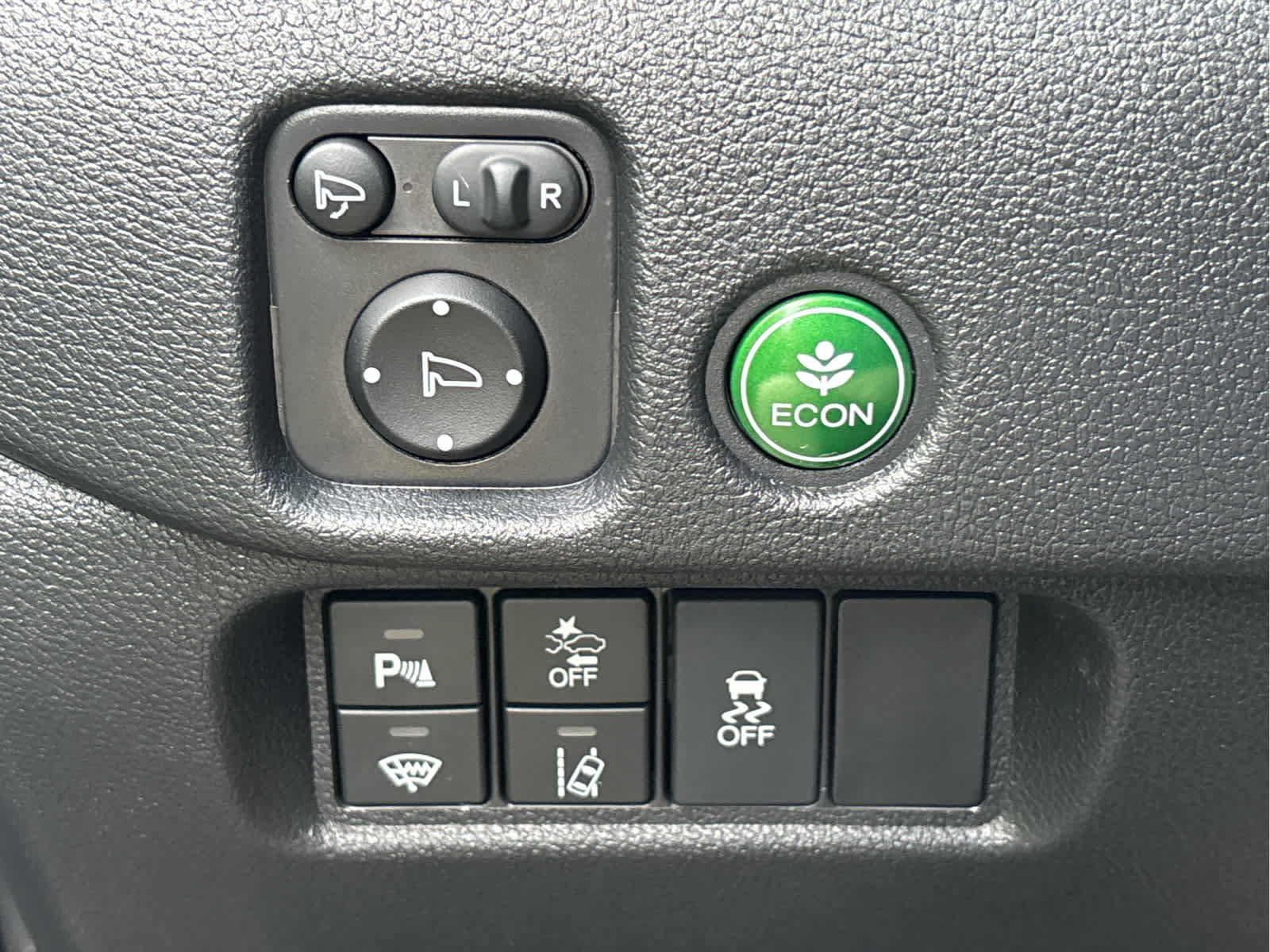 Used 2025 Honda Passport TrailSport image 25
