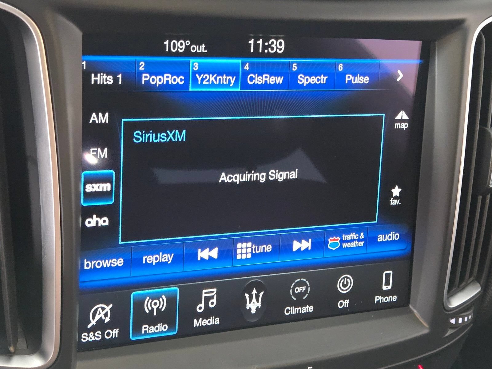 Used 2019 Maserati Levante AWD/4WD image 26