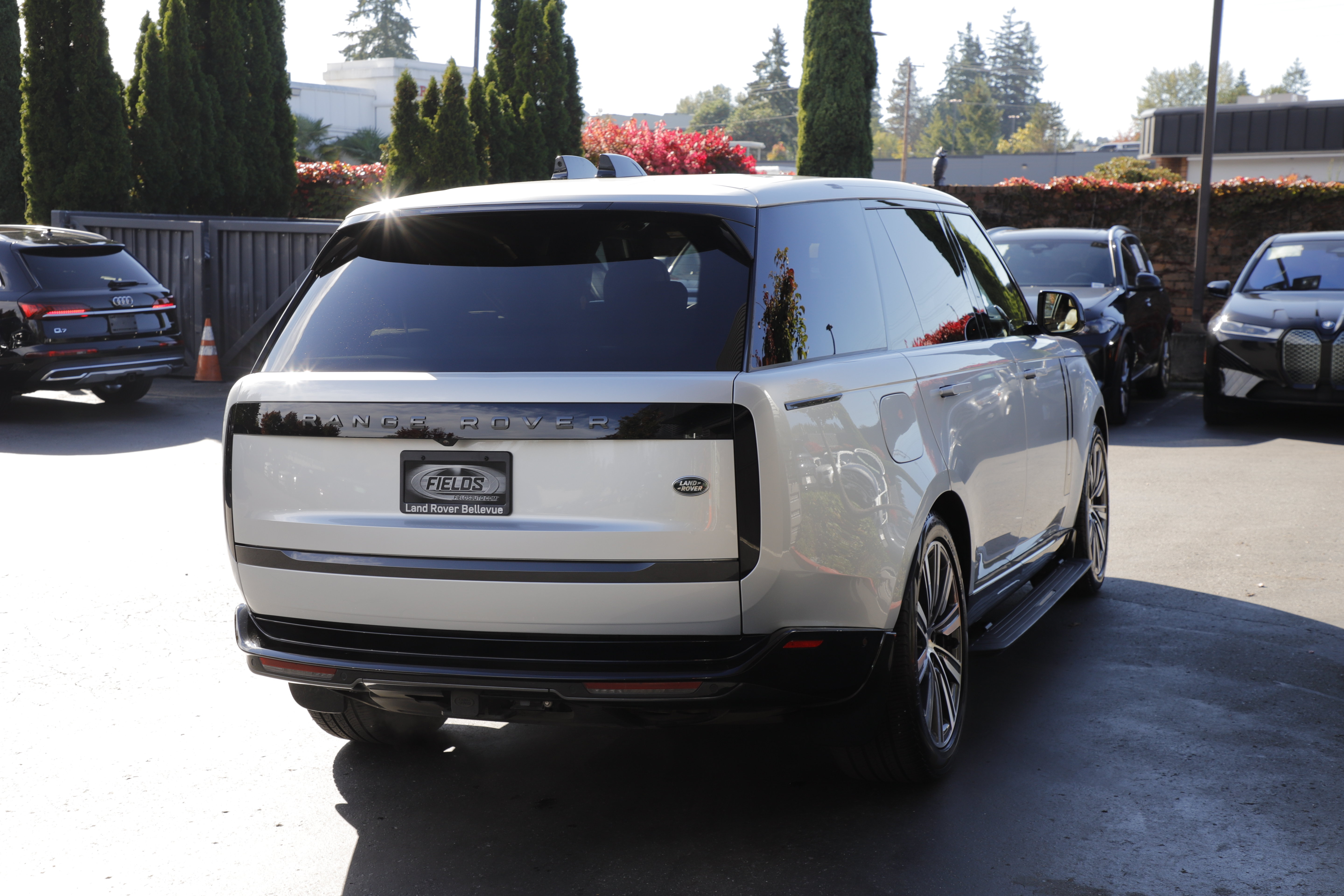 Certified 2023 Land Rover Range Rover Long Wheelbase SE AWD/4WD image 10