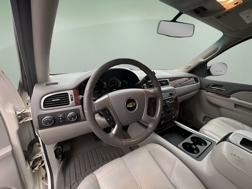 Used 2013 Chevrolet Silverado 1500 LTZ w/ LTZ White Diamond Edition image 10