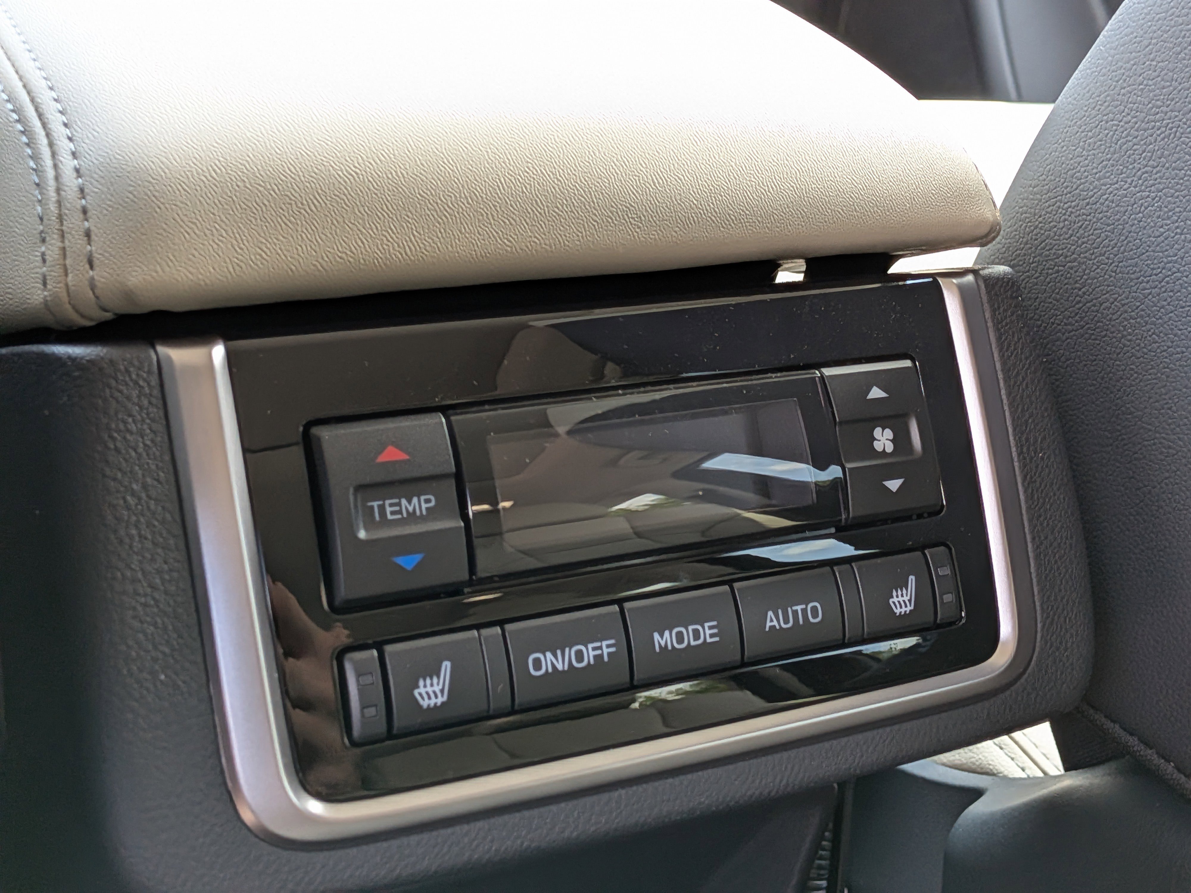 New 2026 Subaru Ascent Limited AWD/4WD image 17