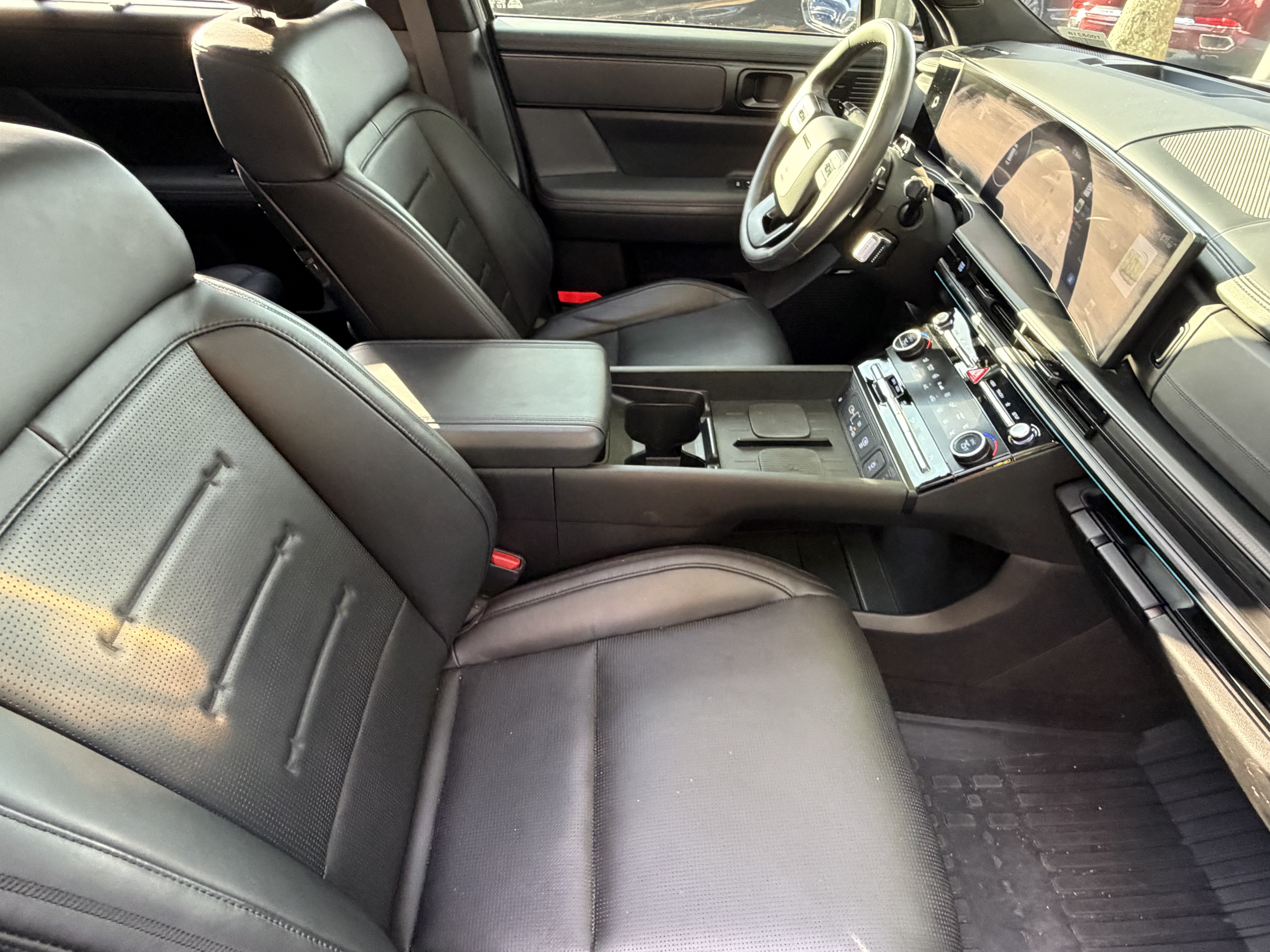 Used 2024 Hyundai Santa Fe Calligraphy AWD/4WD image 42