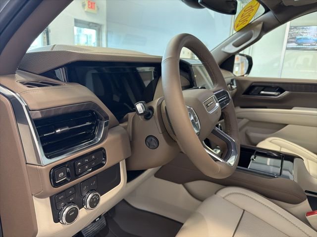 Used 2026 GMC Yukon Denali w/ Sun & Power Step Package image 29