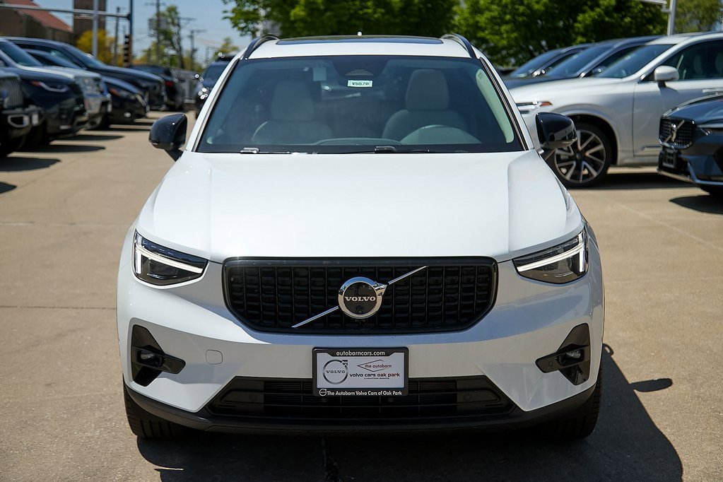 New 2025 Volvo XC40 B5 Plus w/ Protection Package Premier image 5