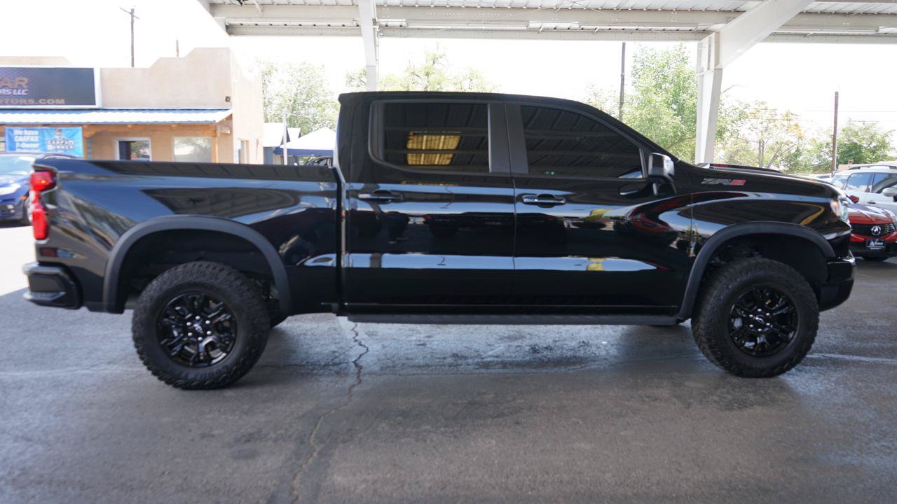 Used 2023 Chevrolet Silverado 1500 ZR2 w/ Technology Package AWD/4WD image 2
