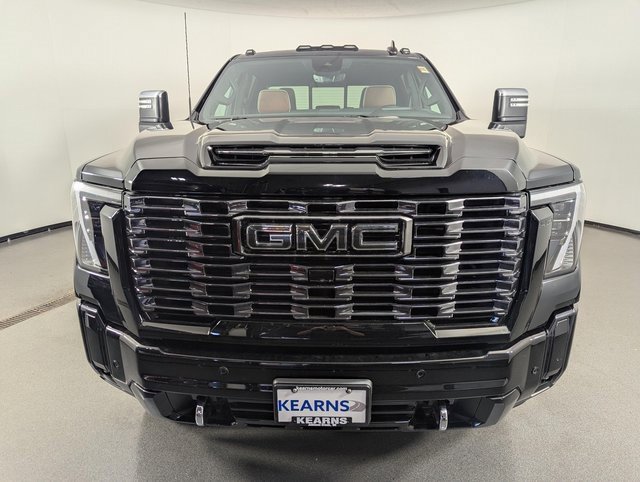 Used 2025 GMC Sierra 2500 Denali Ultimate image 3