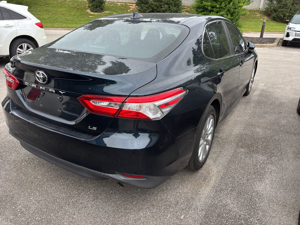 Used 2020 Toyota Camry LE FWD image 4
