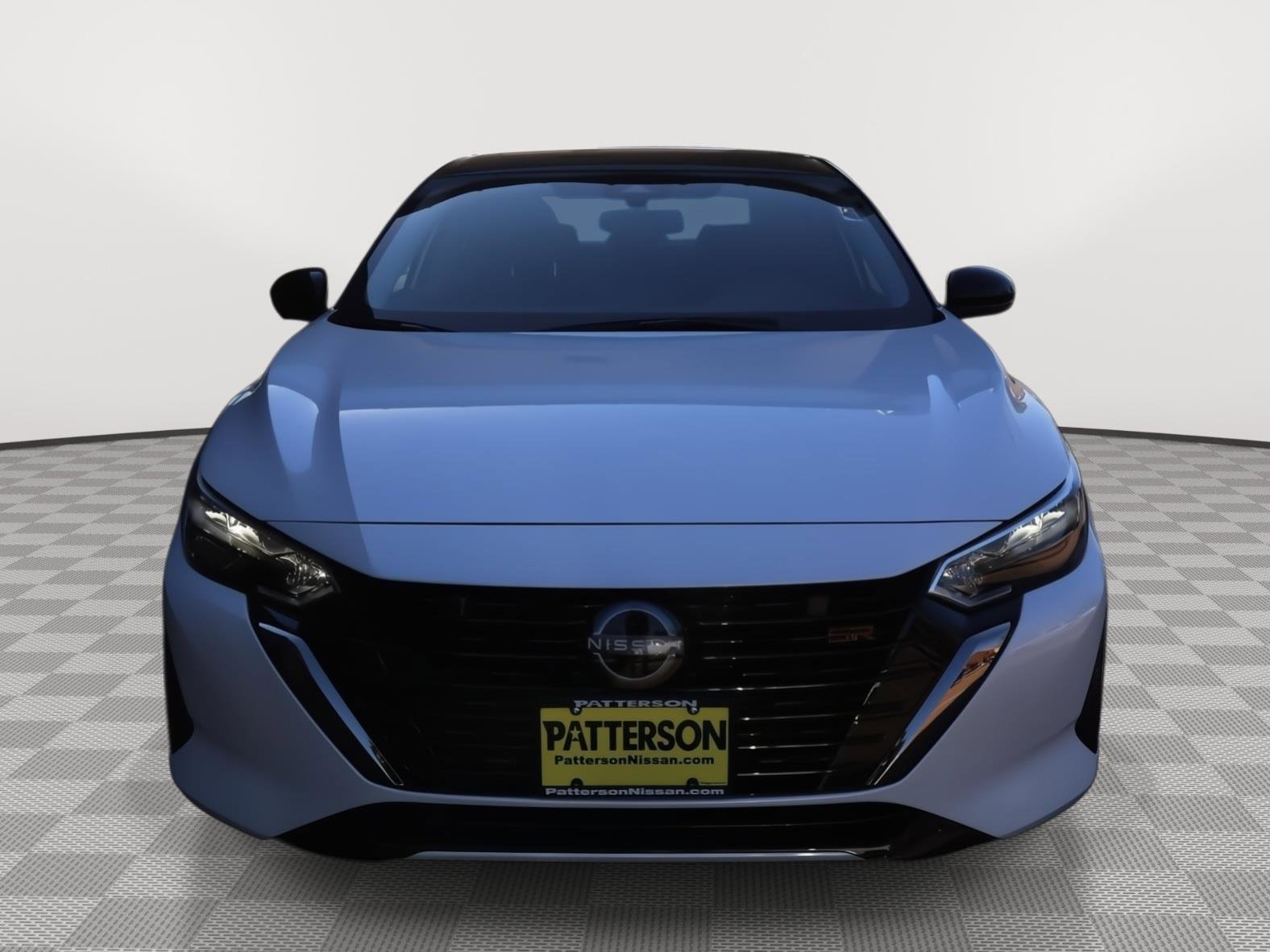 Used 2025 Nissan Sentra SR w/ SR Premium Package image 2