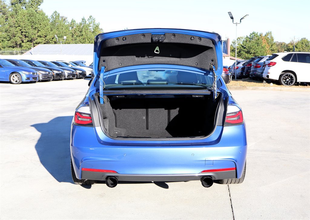 Used 2013 BMW 335i xDrive Sedan AWD/4WD image 40