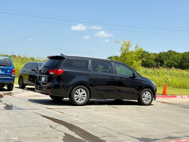 Used 2016 Kia Sedona LX w/ Option Group 020 FWD image 8