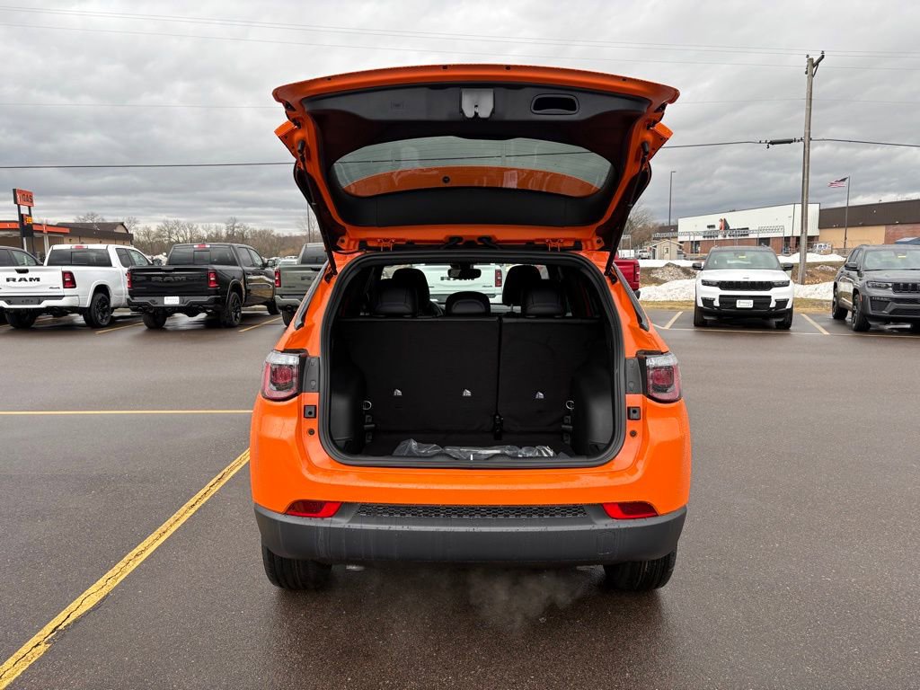 New 2026 Jeep Compass Latitude AWD/4WD image 5