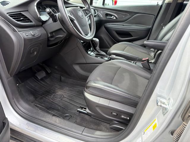 Used 2021 Buick Encore Preferred w/ Safety Package II AWD/4WD image 9