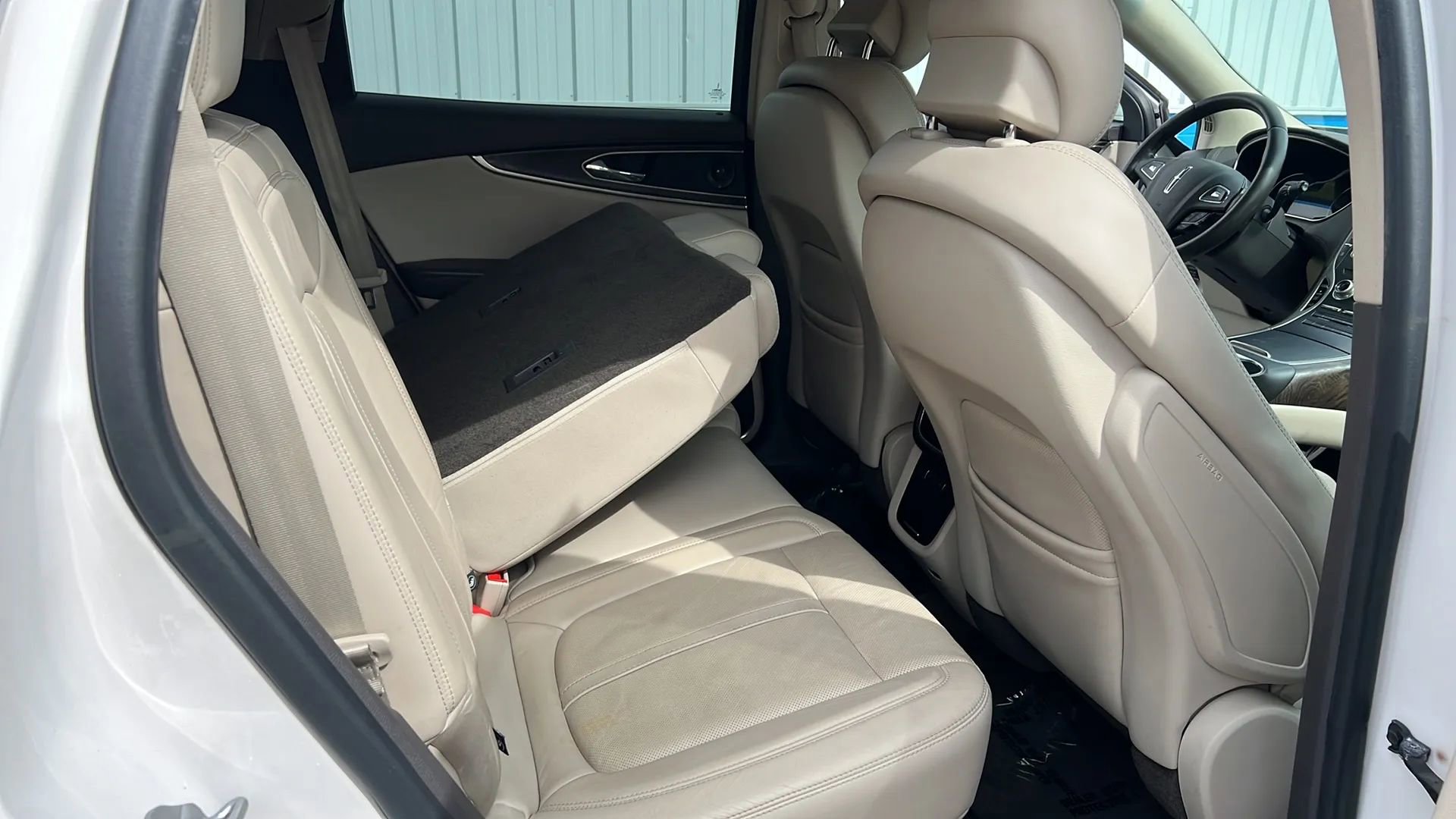 Used 2016 Lincoln MKX Reserve w/ Technology Package image 18